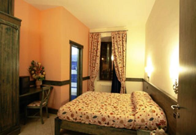 カステル・ディ・サングロ Il Postale Bed & Breakfast 部屋 写真